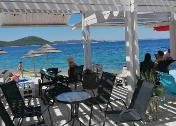 Sol- Seafront House Croatia: Your First Row To The Prázdninový dům *