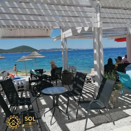 Sol- Seafront House Croatia: Your First Row To The Dom wakacyjny *