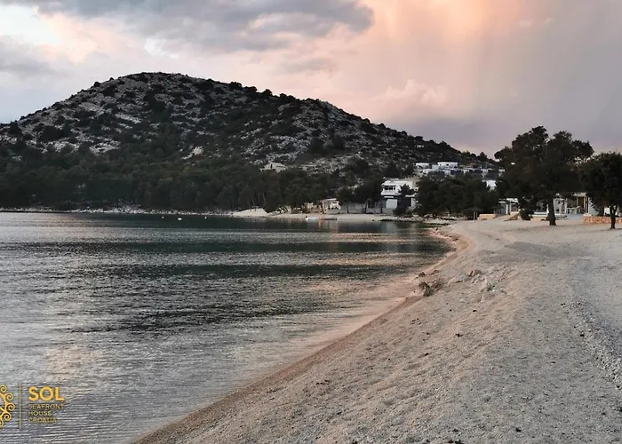 Dom wakacyjny Sol- Seafront House Croatia: Your First Row To The Drage