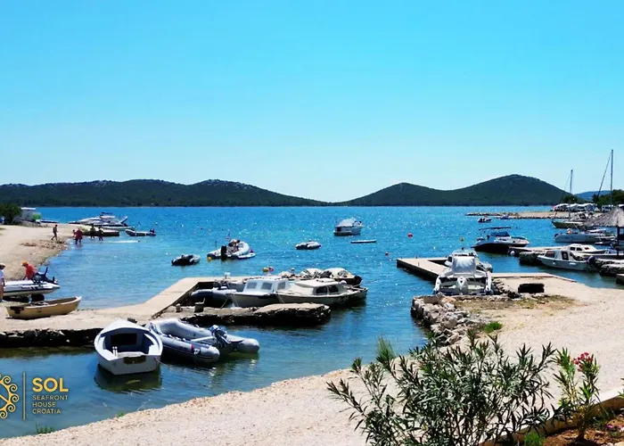 Dom wakacyjny Sol- Seafront House Croatia: Your First Row To The Drage